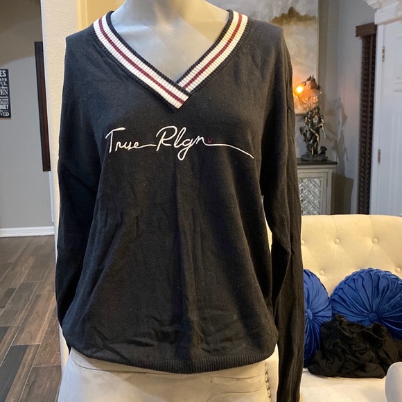 Sweater - Picture 2 of 2